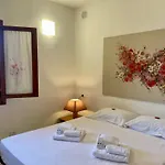Apartman Punta Est - Trilo Rosmarino Giardino & Pool *