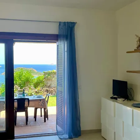 Punta Est - Trilo Rosmarino Giardino & Pool شقة