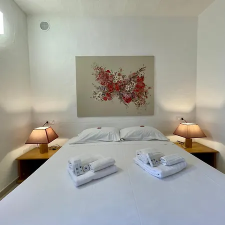 Lejlighed Villaggio Est 2 Con Giardino Vista Mare